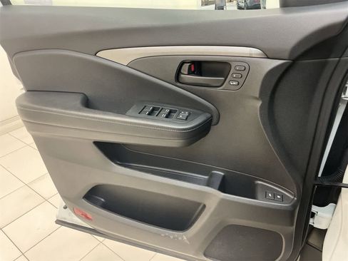 Used 2022 Honda Passport EX-L image 16