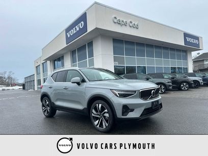 Used 2025 Volvo XC40 B5 Plus