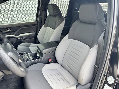 Used 2024 Toyota Tacoma TRD Sport image 10