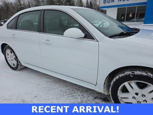 Used 2014 Chevrolet Impala LT w/ LT Sunroof Package image 21