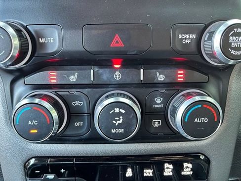 Used 2022 RAM 1500 Big Horn AWD/4WD image 37