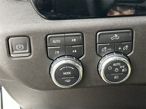 Used 2023 GMC Sierra 1500 Elevation image 22
