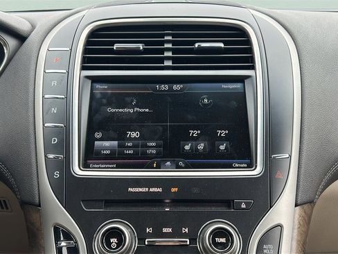 Used 2016 Lincoln MKX Select w/ Select Plus Package image 17