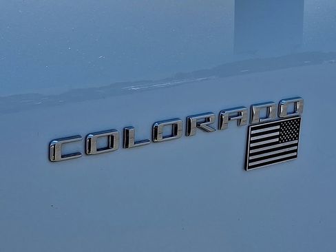 Used 2025 Chevrolet Colorado ZR2 w/ Technology Package AWD/4WD image 31