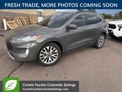 Used 2020 Ford Escape Titanium FWD image 3