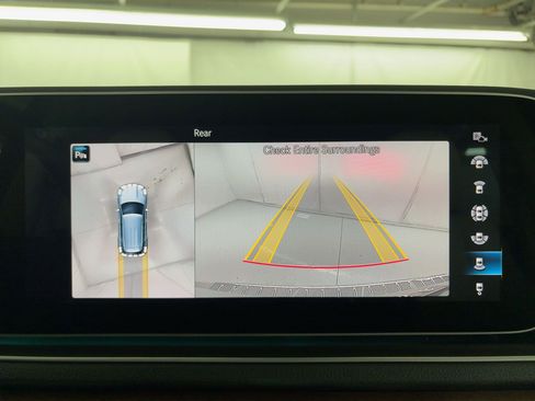 Certified 2021 Mercedes-Benz GLE 350 w/ Premium Package image 26