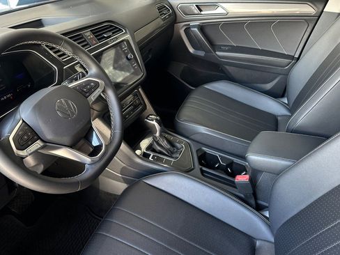 Used 2023 Volkswagen Tiguan SE image 11
