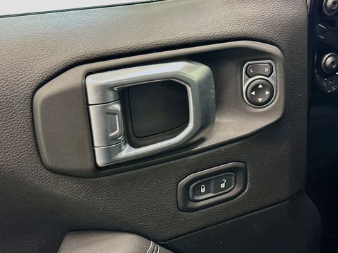 Used 2023 Jeep Wrangler Sahara w/ Cold Weather Group image 15