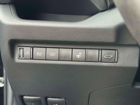 Used 2023 Toyota RAV4 XLE Premium image 19