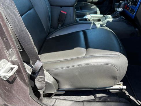 Used 2021 Jeep Wrangler Unlimited Rubicon 4xe w/ Steel Bumper Group image 7