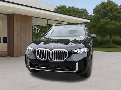 New 2026 BMW X5 xDrive40i w/ Premium Package image 3