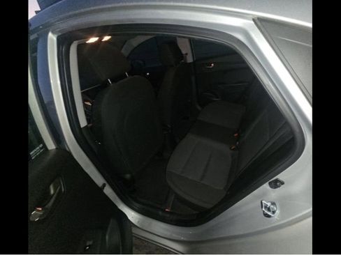 Used 2021 Hyundai Accent SE image 12