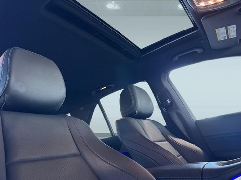 Used 2024 Mercedes-Benz GLE 450e 4MATIC image 26