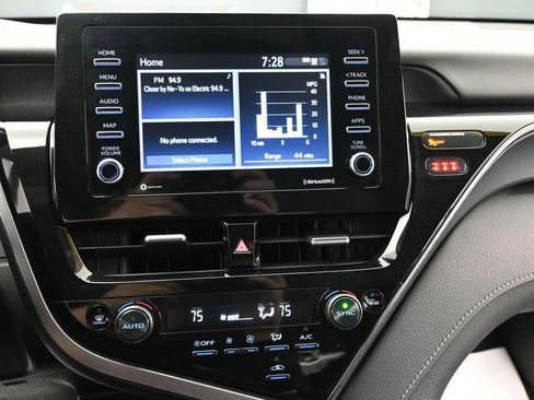 Used 2023 Toyota Camry SE FWD image 20