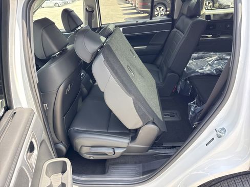 New 2026 Hyundai Santa Fe Limited FWD image 14