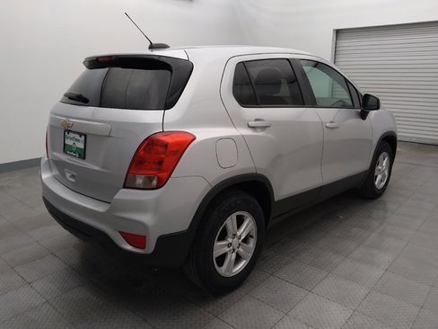 Used 2020 Chevrolet Trax LS w/ Tint and Cruise Package image 9