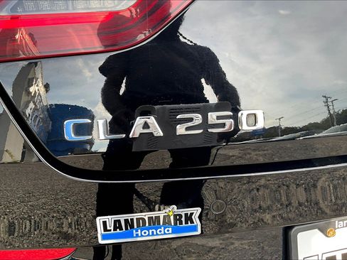 Used 2025 Mercedes-Benz CLA 250 image 33