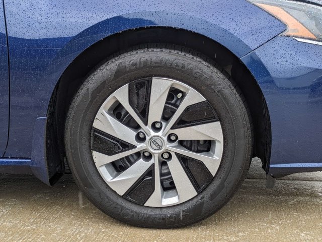 Used 2024 Nissan Altima 2.5 S FWD image 11