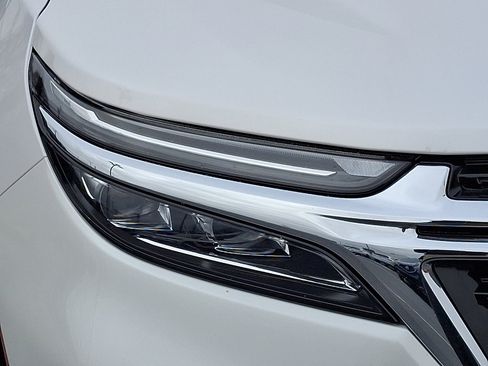 Certified 2024 Chevrolet Equinox Premier image 9