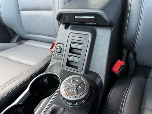 Used 2024 Ford Bronco Everglades image 40