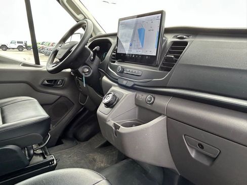 Used 2022 Ford E-Transit Medium Roof w/ Load Area Protection Package image 25