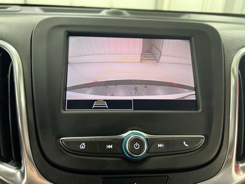 Used 2022 Chevrolet Equinox LT FWD image 15