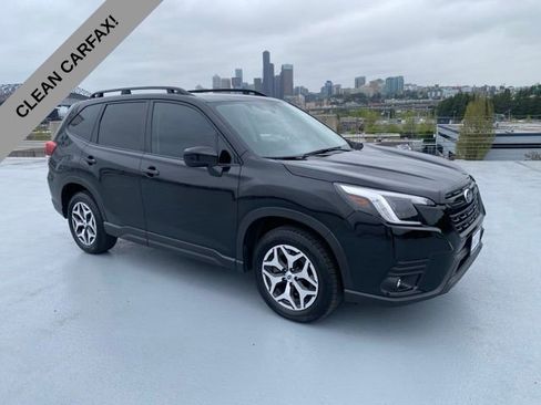 Used 2024 Subaru Forester Premium AWD/4WD image 1
