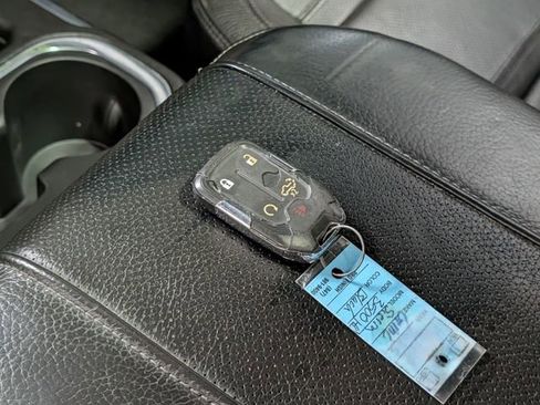 Used 2023 GMC Sierra 3500 Denali w/ Denali Ultimate Package image 30