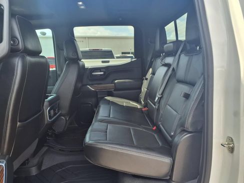 Used 2021 Chevrolet Silverado 1500 High Country RWD image 18