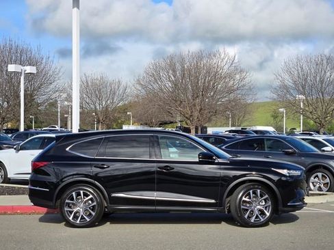 Used 2023 Acura MDX SH-AWD w/ Technology Package image 3