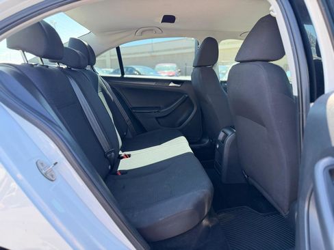 Used 2016 Volkswagen Jetta S image 17
