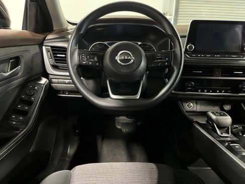 Used 2023 Nissan Rogue SV AWD/4WD image 21