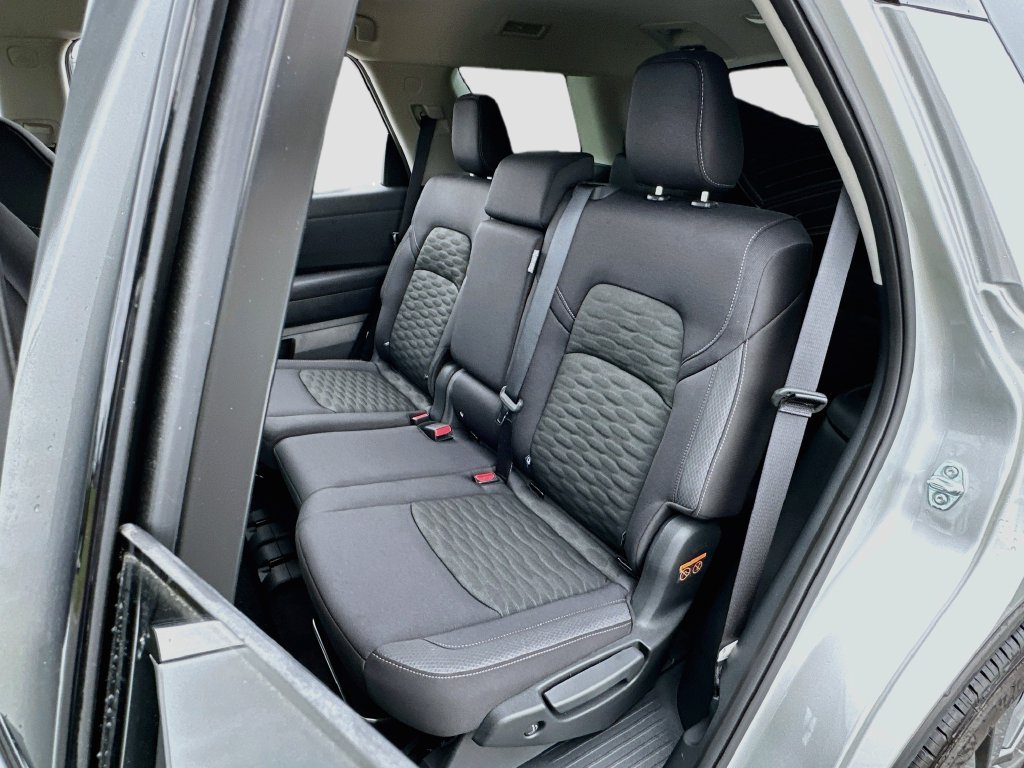 Used 2025 Nissan Pathfinder SV w/ Black Appearance Package FWD image 24