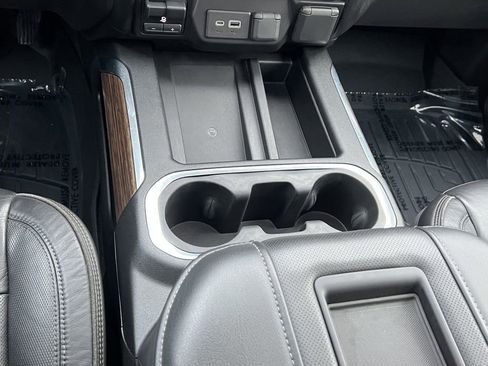 Used 2020 Chevrolet Silverado 1500 High Country w/ Technology Package image 27