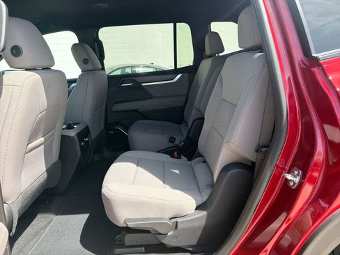 New 2026 GMC Acadia Elevation image 13