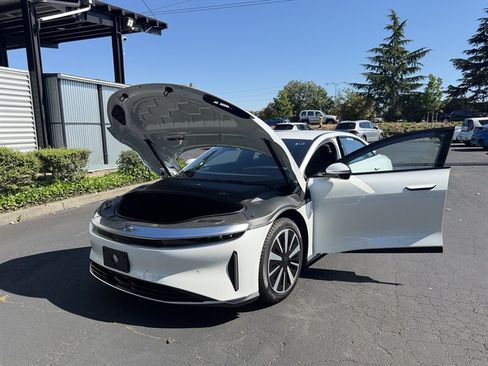 Used 2025 Lucid Air Touring AWD/4WD image 4