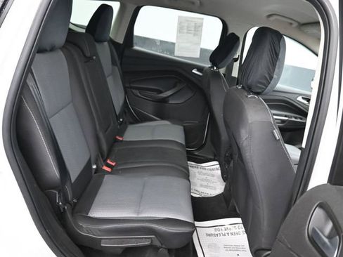Used 2019 Ford Escape SE image 7