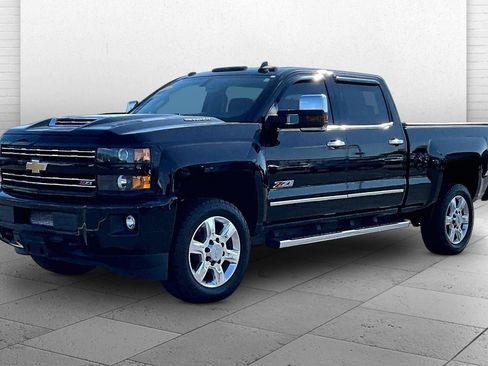 Used 2019 Chevrolet Silverado 2500 LTZ w/ Duramax Plus Package AWD/4WD image 13