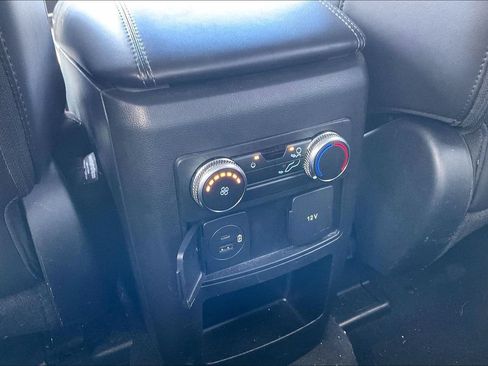 Used 2021 Ford Explorer XLT w/ Equipment Group 202A RWD image 33
