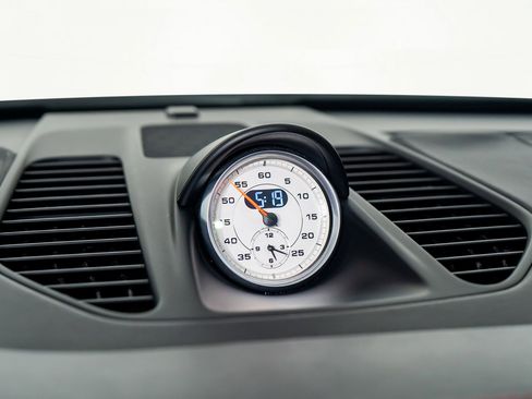 Used 2016 Porsche 911 Turbo S image 40