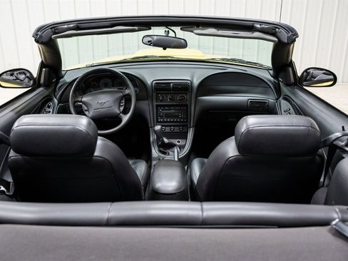 Used 2002 Ford Mustang GT Premium image 24