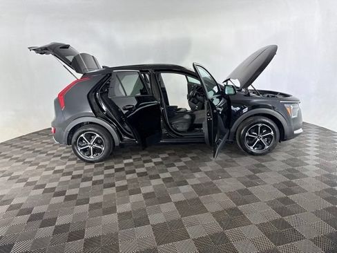 Certified 2024 Kia Niro EX FWD image 15