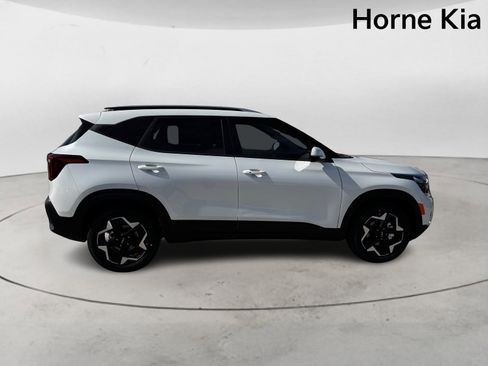 New 2026 Kia Seltos S image 3