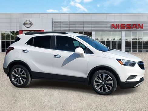 Used 2022 Buick Encore Preferred w/ Safety Package image 2