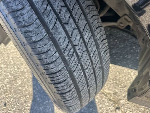 Used 2018 Toyota Prius Three image 30