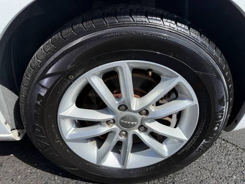 Used 2015 Dodge Grand Caravan SXT w/ Security Group FWD image 12
