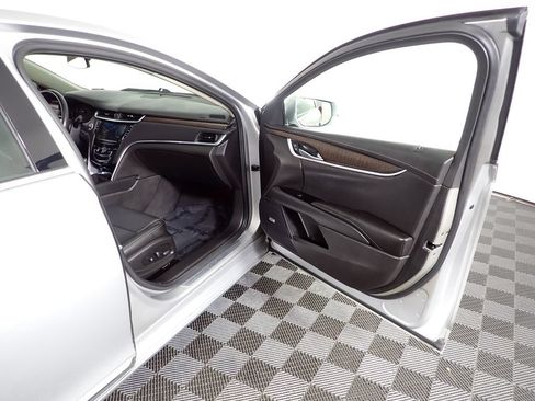 Used 2019 Cadillac XTS Luxury FWD image 38