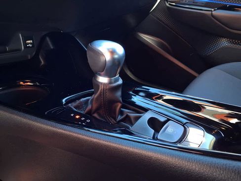 Certified 2022 Toyota C-HR XLE image 15