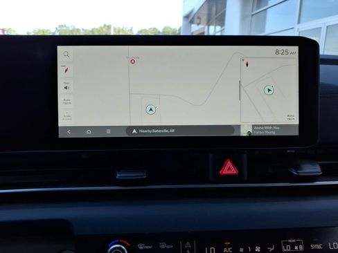 New 2026 Kia Carnival EX FWD image 21