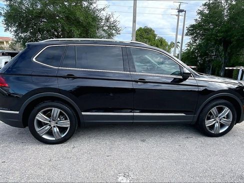 Certified 2021 Volkswagen Tiguan SEL FWD image 4